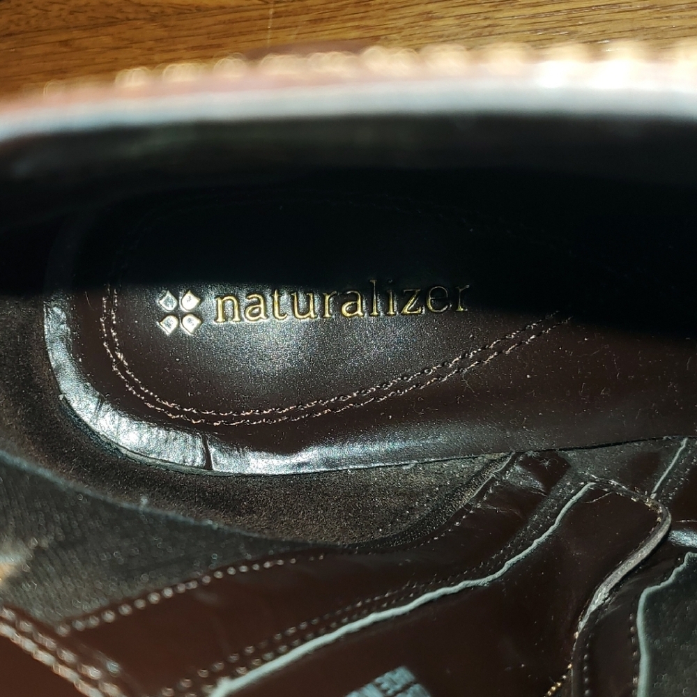 Elegant Brown Ankle Booties - Picture 6 of 6